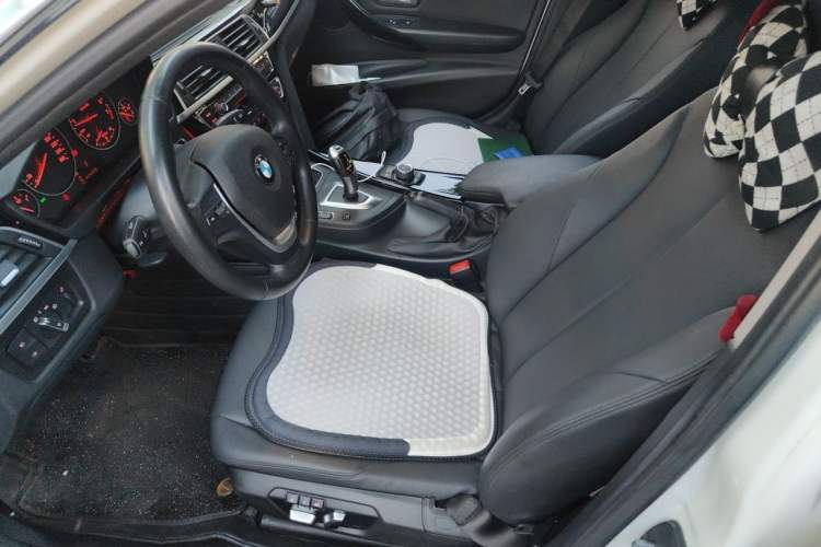 Used BMW 3 Series 2016 316Li Fashion Model Left Front Seat