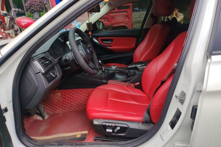 Used BMW 3 Series 2016 320i Fashion Model Left Front Seat