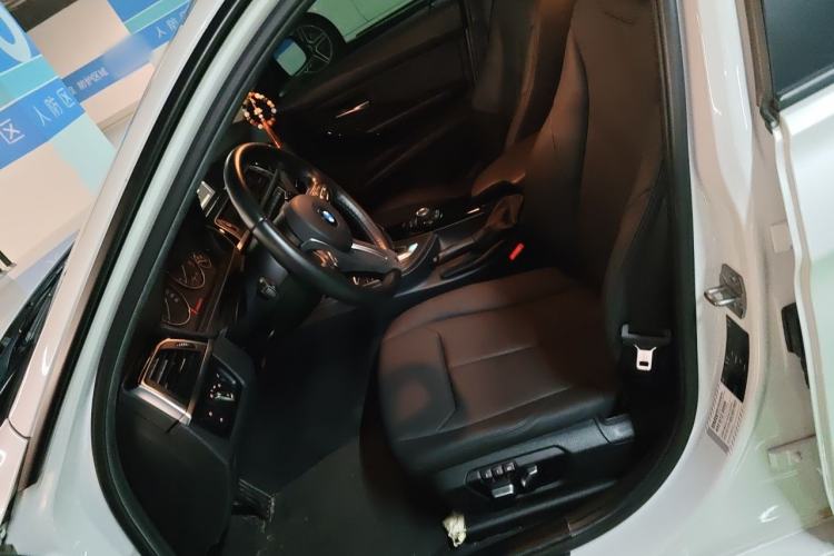 Used BMW 3 Series 2016 316i Fashion Model Left Front Seat