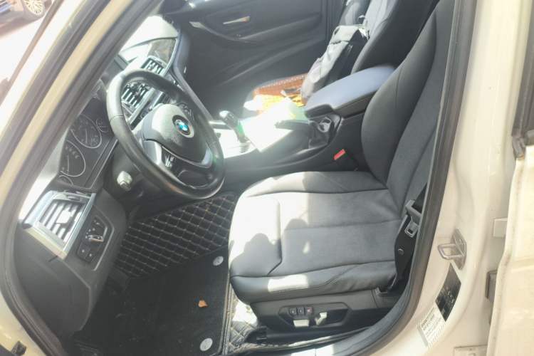 Used BMW 3 Series 2016 316i Fashion Model Left Front Seat