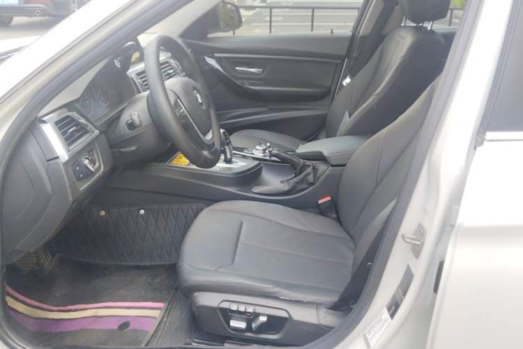 Used BMW 3 Series 2016 320Li Fashion Model Left Front Seat