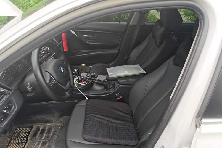 Used BMW 3 Series 2016 316Li Fashion Model Left Front Seat