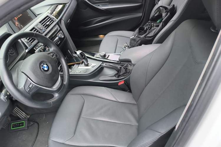 Used BMW 3 Series 2016 316Li Fashion Model Left Front Seat