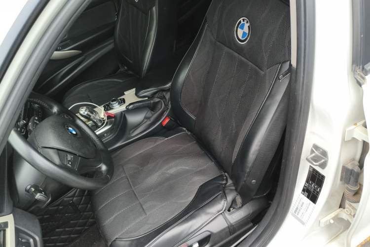 Used BMW 3 Series 2016 320i Fashion Model Left Front Seat