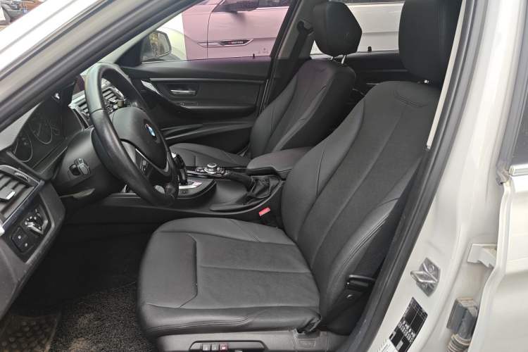Used BMW 3 Series 2016 320Li Fashion Model Left Front Seat
