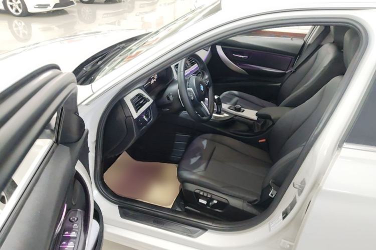 Used BMW 3 Series 2016 320Li Ambition Model Left Front Seat