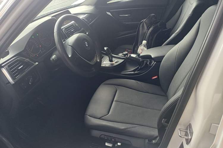 Used BMW 3 Series 2016 320Li Ambition Model Left Front Seat