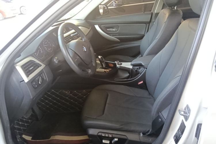 Used BMW 3 Series 2016 320i Fashion Model Left Front Seat