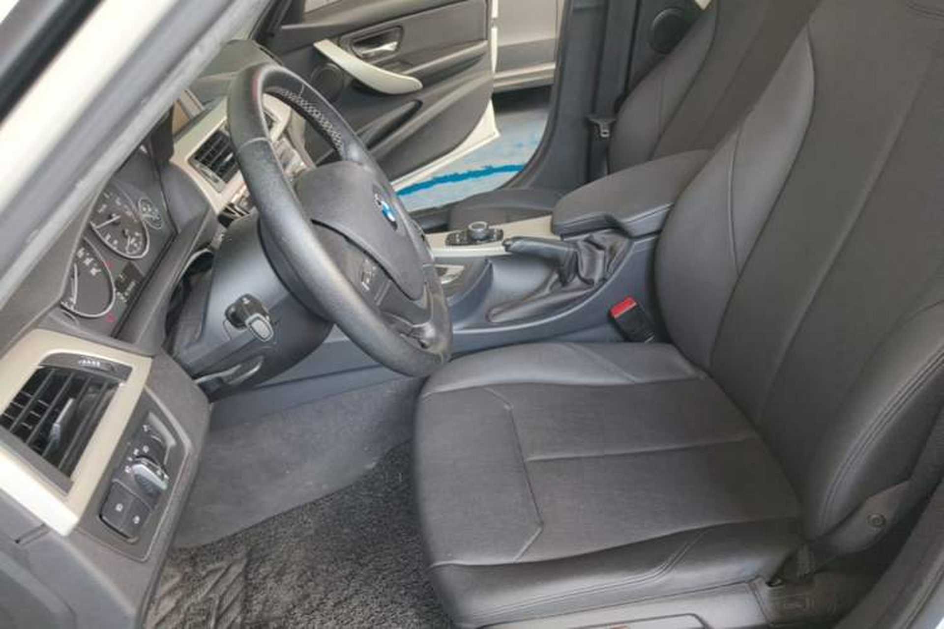 Used BMW 3 Series 2016 316i Fashion Model Left Front Seat