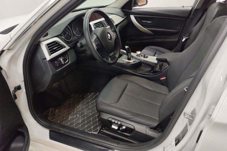 Used BMW 3 Series 2016 320Li Fashion Model Left Front Seat