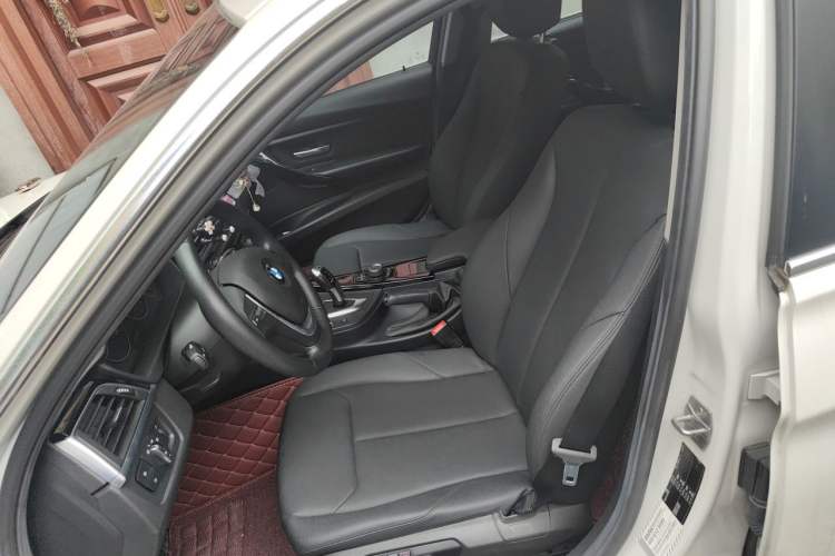 Used BMW 3 Series 2016 320Li Ambition Model Left Front Seat