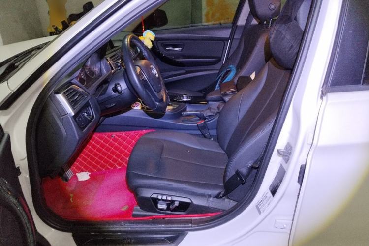 Used BMW 3 Series 2016 320i Fashion Model Left Front Seat