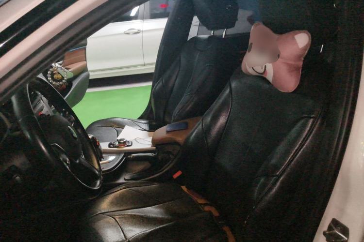 Used BMW 3 Series 2016 320Li Fashion Model Left Front Seat
