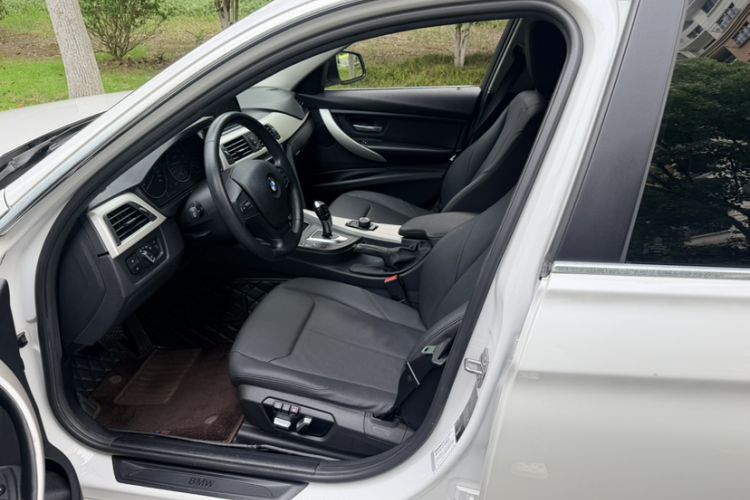 Used BMW 3 Series 2016 320Li Ambition Model Left Front Seat