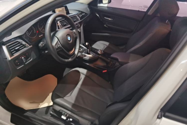 Used BMW 3 Series 2016 320i Fashion Model Left Front Seat