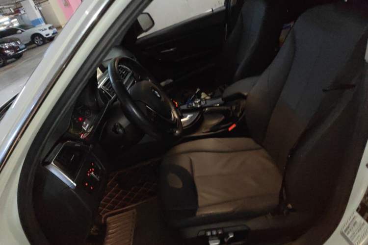 Used BMW 3 Series 2016 320Li Fashion Model Left Front Seat