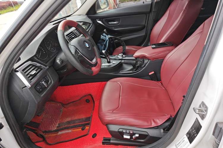 Used BMW 3 Series 2016 320i Fashion Model Left Front Seat