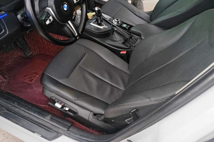 Used BMW 3 Series 2016 320Li Fashion Model Left Front Seat