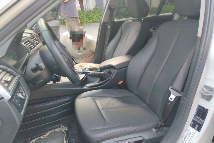 Used BMW 3 Series 2016 320Li Fashion Model Left Front Seat