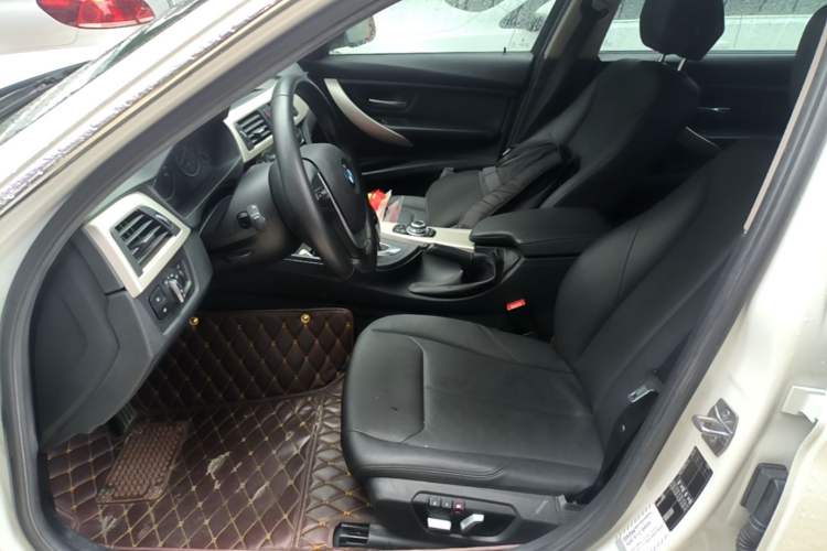 Used BMW 3 Series 2016 320Li Fashion Model Left Front Seat