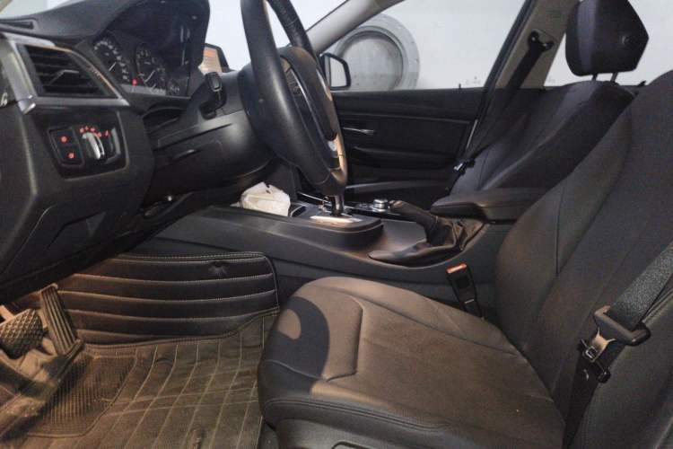 Used BMW 3 Series 2016 320Li Fashion Model Left Front Seat