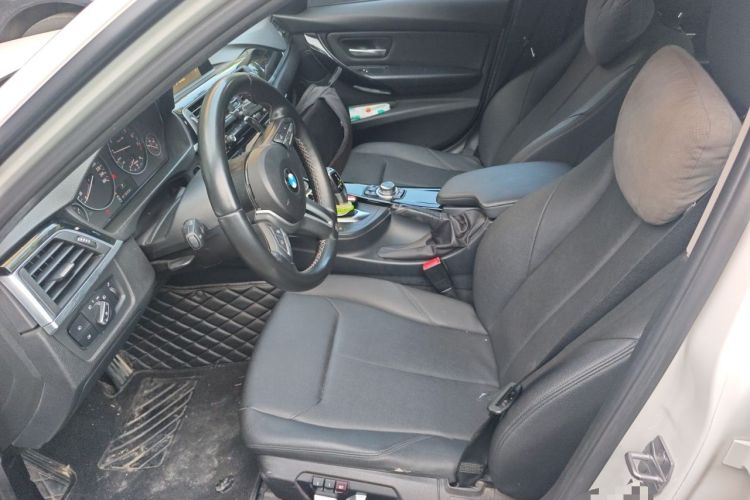 Used BMW 3 Series 2016 320i Fashion Model Left Front Seat
