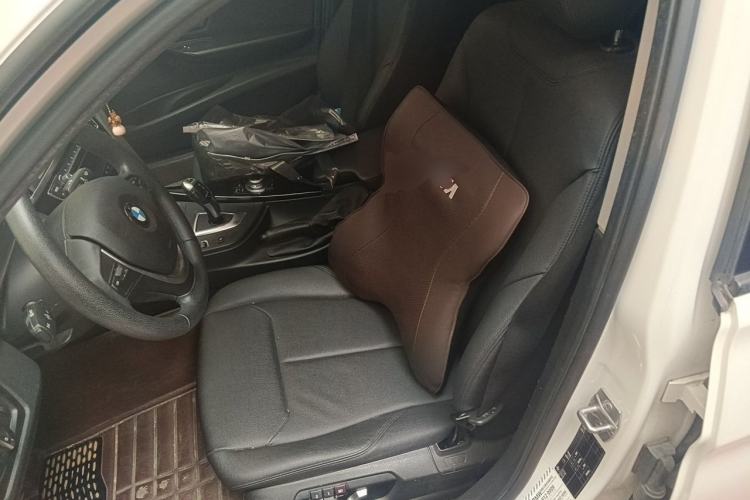Used BMW 3 Series 2016 320i Fashion Model Left Front Seat