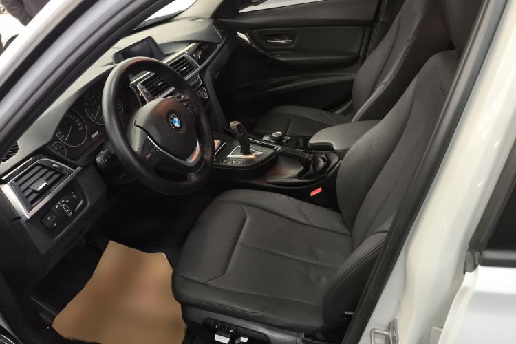 Used BMW 3 Series 2016 316i Fashion Model Left Front Seat