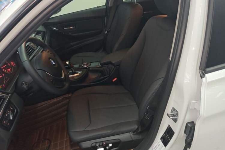 Used BMW 3 Series 2016 320i Fashion Model Left Front Seat