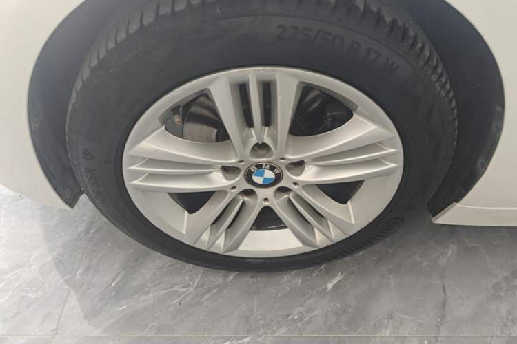 Used BMW 3 Series 2016 320Li Fashion Model Left Front Wheel Hub