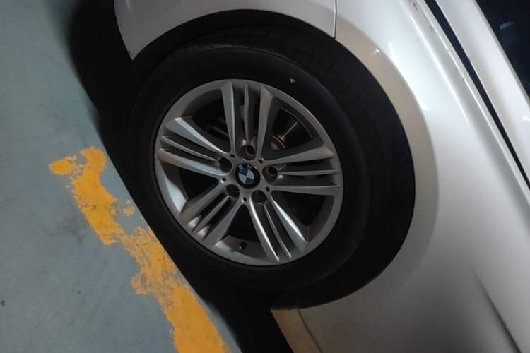 Used BMW 3 Series 2016 320Li Fashion Model Left Front Wheel Hub