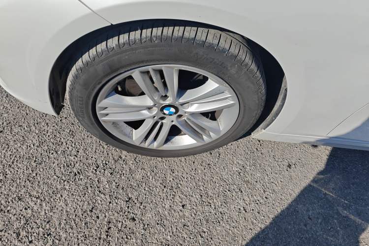 Used BMW 3 Series 2016 320Li Fashion Model Left Front Wheel Hub