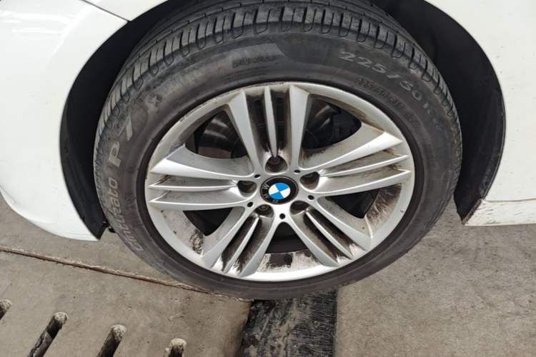 Used BMW 3 Series 2016 320Li Fashion Model Left Front Wheel Hub