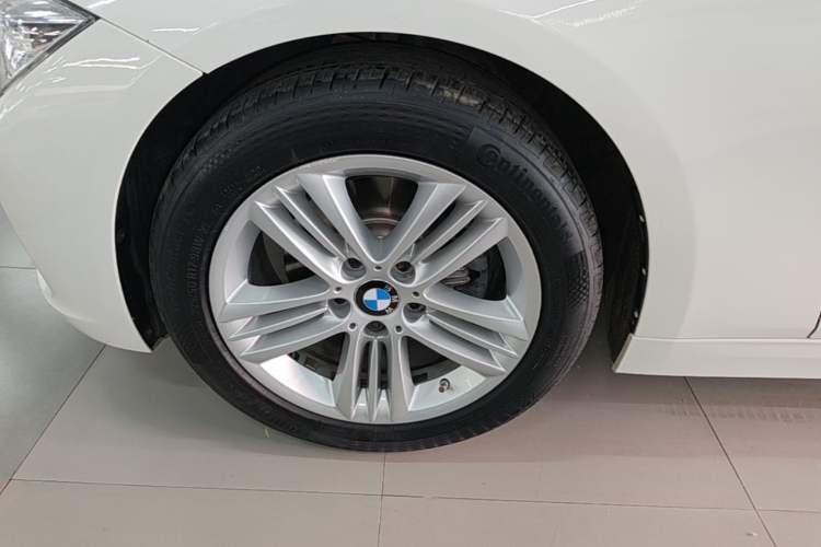 Used BMW 3 Series 2016 320Li Ambition Model Left Front Wheel Hub