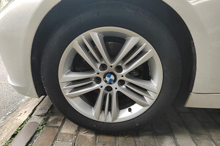 Used BMW 3 Series 2016 320Li Ambition Model Left Front Wheel Hub