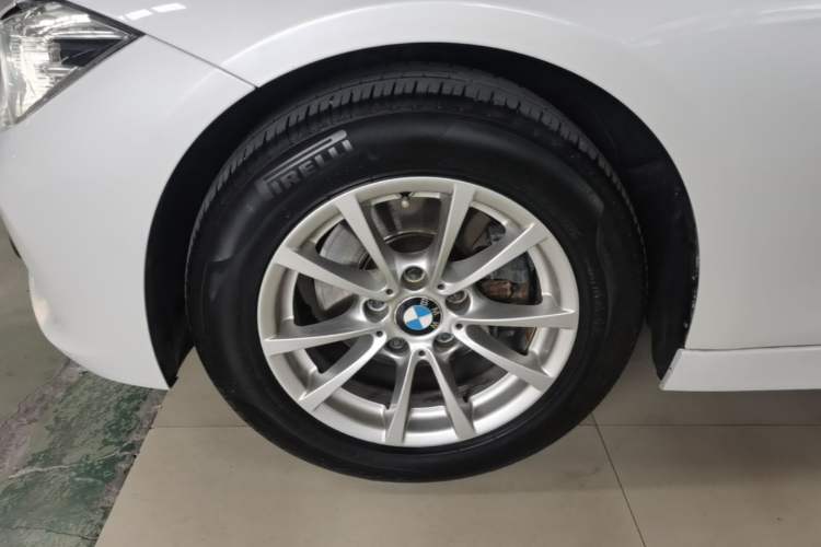 Used BMW 3 Series 2016 316i Fashion Model Left Front Wheel Hub