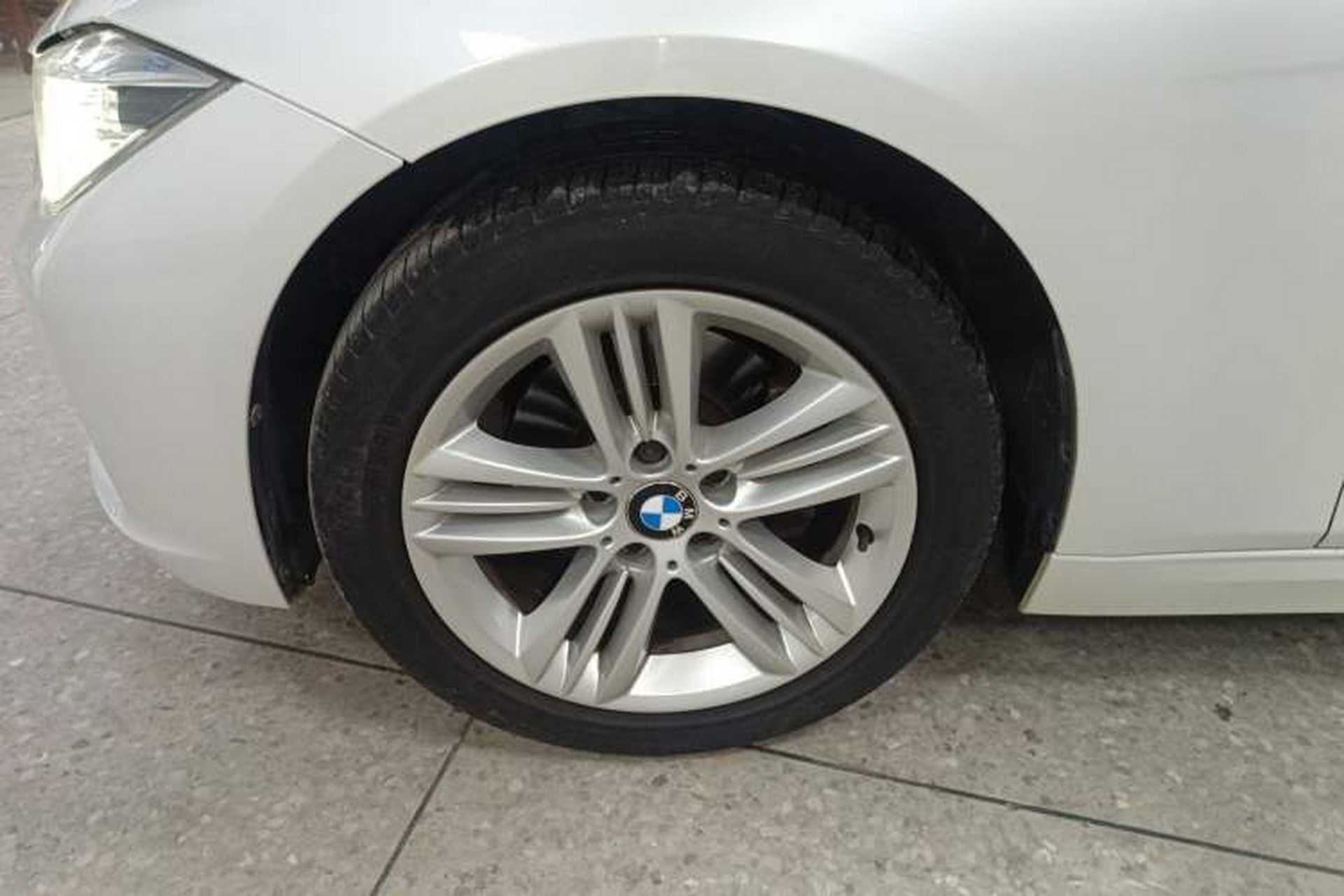 Used BMW 3 Series 2016 320Li Fashion Model Left Front Wheel Hub