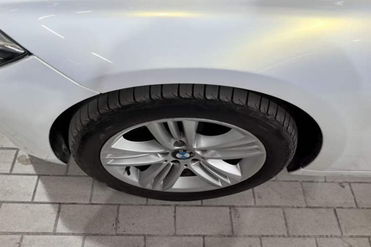 Used BMW 3 Series 2016 320Li Fashion Model Left Front Wheel Hub