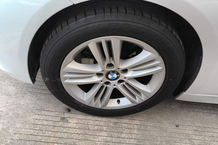 Used BMW 3 Series 2016 320i Fashion Model Left Front Wheel Hub