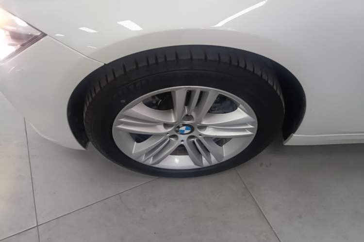 Used BMW 3 Series 2016 320Li Fashion Model Left Front Wheel Hub