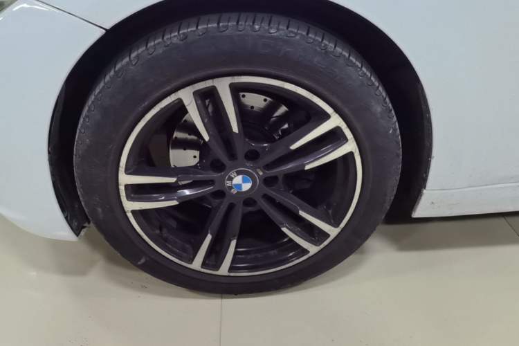 Used BMW 3 Series 2016 320Li Fashion Model Left Front Wheel Hub