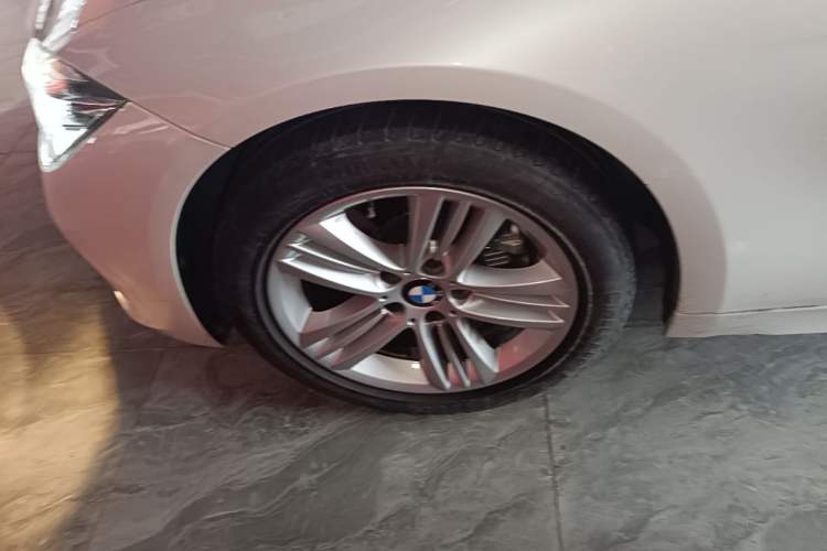 Used BMW 3 Series 2016 320i Fashion Model Left Front Wheel Hub