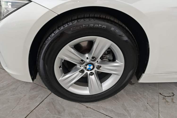 Used BMW 3 Series 2016 316Li Fashion Model Left Front Wheel Hub