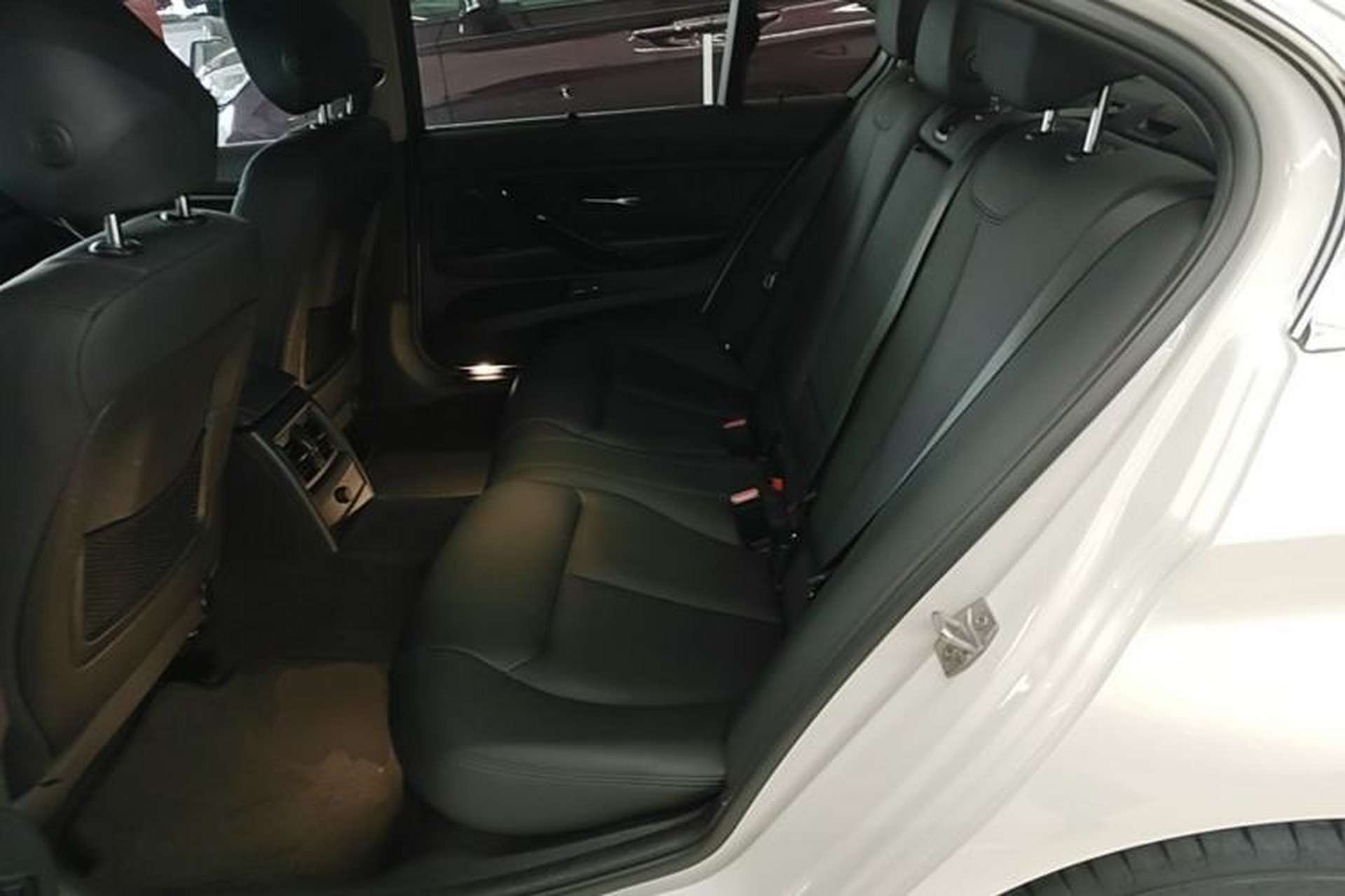 Used BMW 3 Series 2016 320Li Fashion Model Left Rear Seat