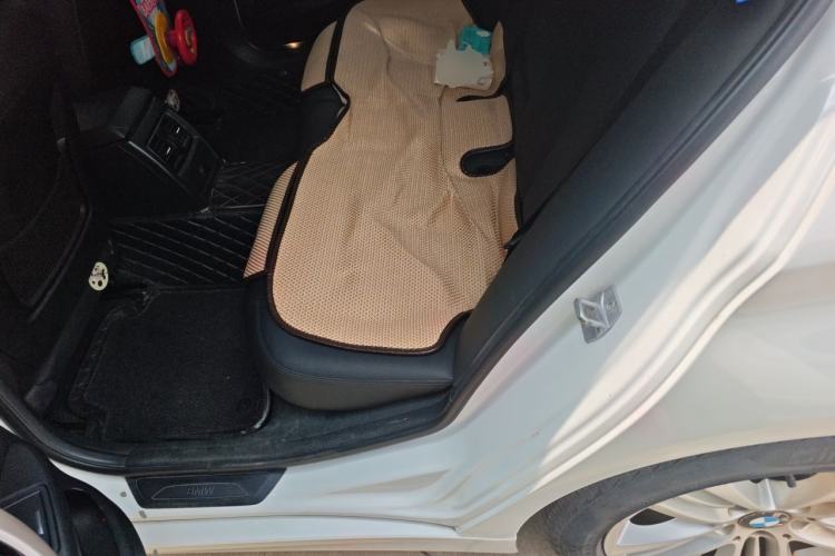 Used BMW 3 Series 2016 320Li Fashion Model Left Rear Seat