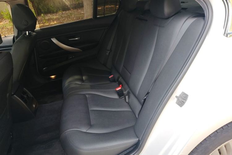 Used BMW 3 Series 2016 320Li Fashion Model Left Rear Seat