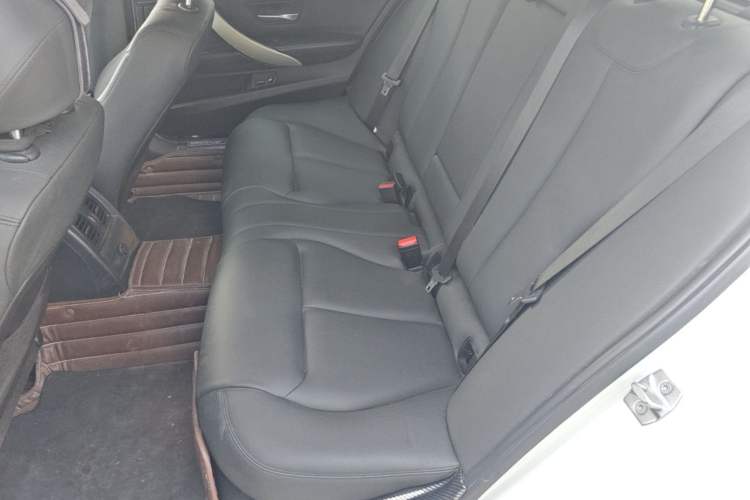 Used BMW 3 Series 2016 320Li Fashion Model Left Rear Seat