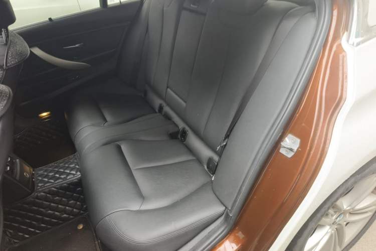 Used BMW 3 Series 2016 320Li Fashion Model Left Rear Seat