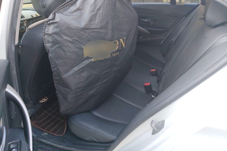 Used BMW 3 Series 2016 320i Fashion Model Left Rear Seat