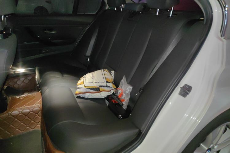 Used BMW 3 Series 2016 320Li Fashion Model Left Rear Seat